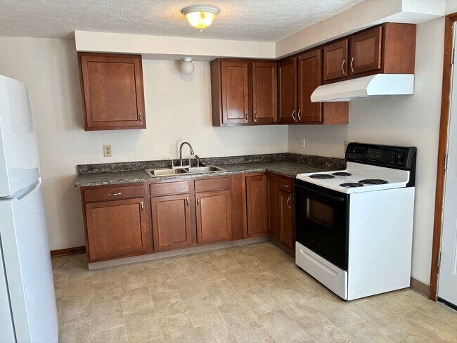 Foto del edificio - 7704 Hills and Dales Rd NW