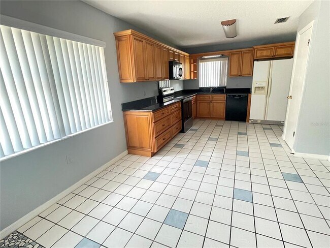 Building Photo - 738 E C 470