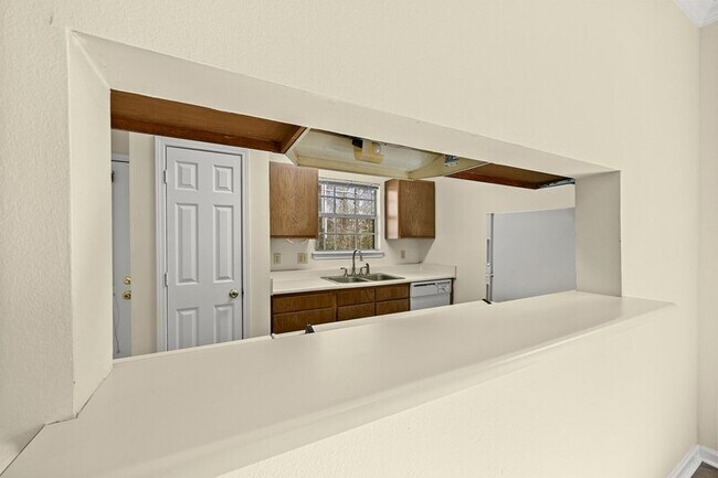 Foto del edificio - 5386 Rosedown Ct