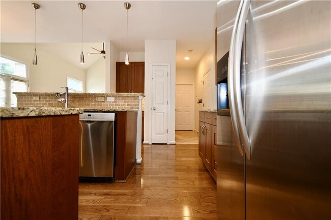 Building Photo - 4534 Village Springs Run