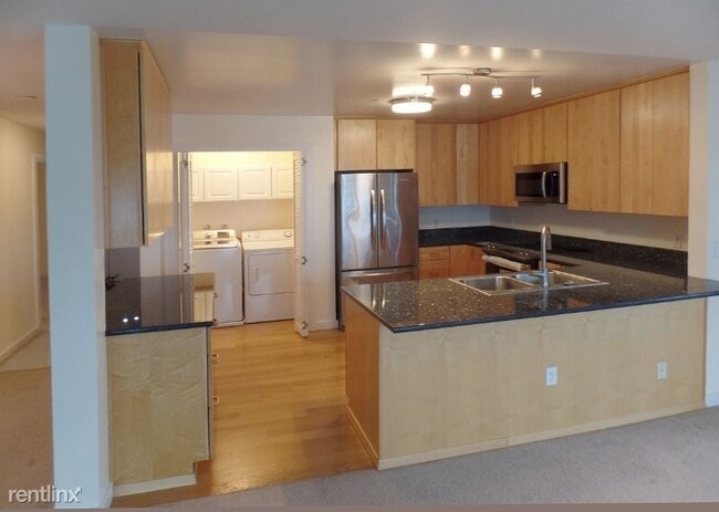 Building Photo - 2 br, 2 bath Condo - 428 Harborview Dr SE