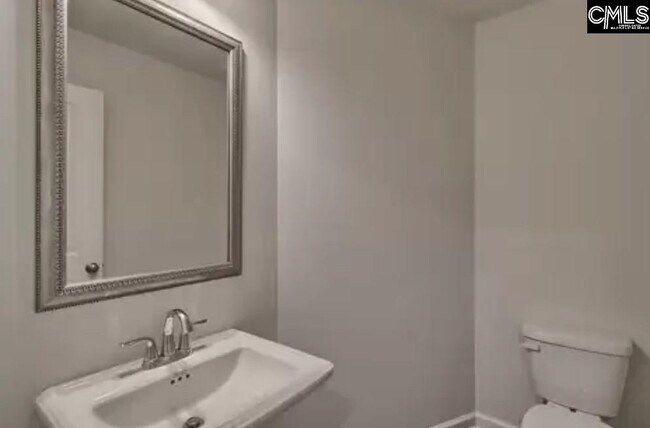 Foto del edificio - 323 Longstone Ct