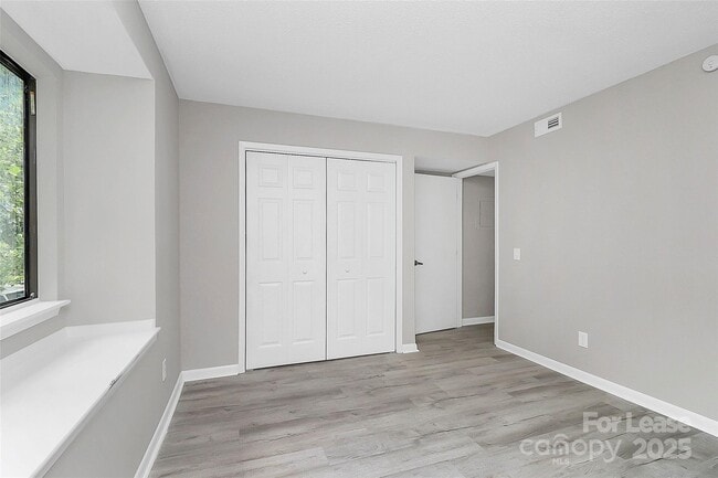 Building Photo - 3240 Heathstead Place