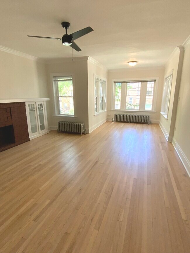 Foto del edificio - 5707 N Campbell Ave