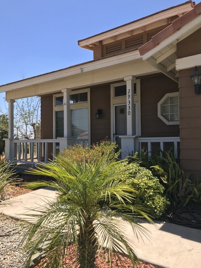 Foto del edificio - Beautiful home with fenced in backyard!