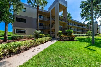 Building Photo - 15324 Lakes of Delray Blvd