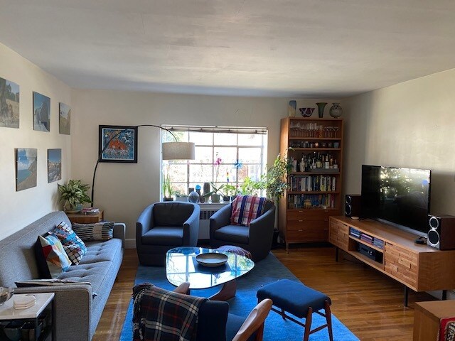 Primary Photo - 40 Stetson St