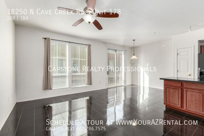 Foto del edificio - Stunning 2-Bedroom, 2.5-Bath Townhouse in ...