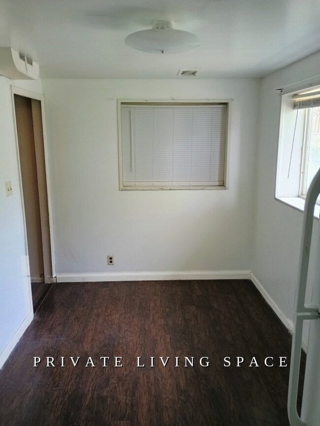 Building Photo - 279 Quince St