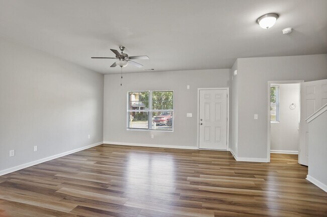 Building Photo - 5790 Westchase St