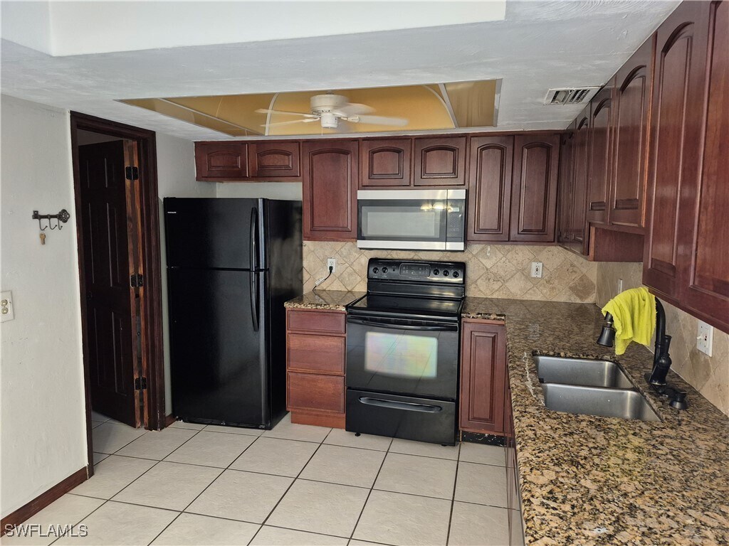 Building Photo - 4907 Catalina Dr