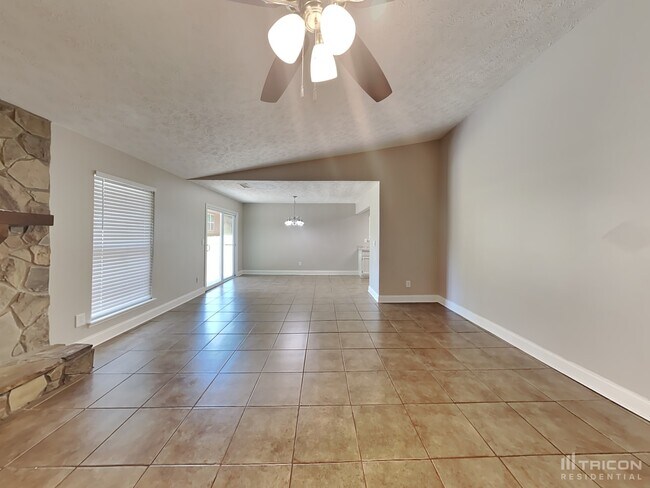Foto del edificio - 4765 Jamerson Forest Cir
