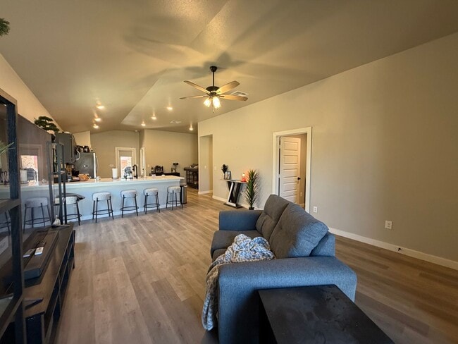 Building Photo - 3/2/2 in Frenship ISD in upland crossing!