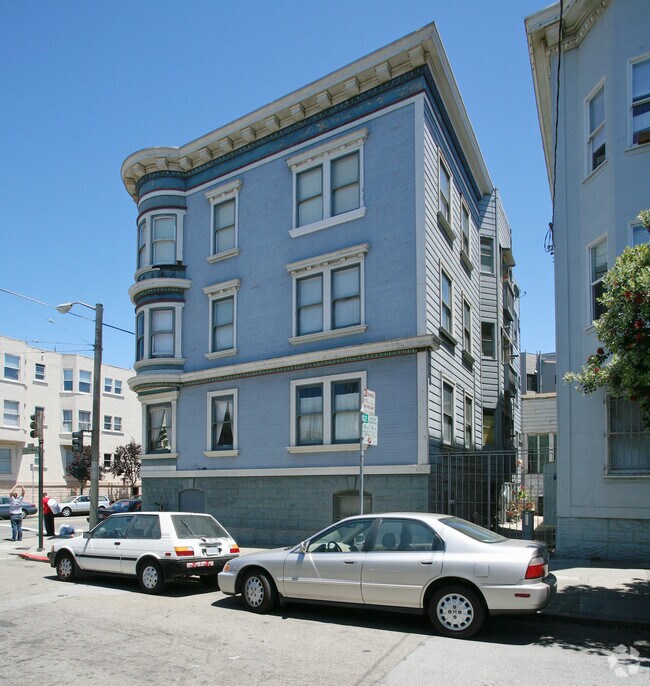 Building Photo - 654 Central Ave