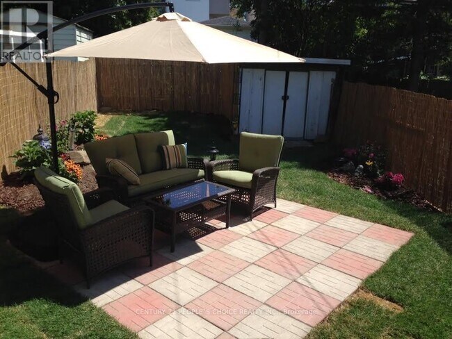 Photo du bâtiment - 579 Northcliffe Blvd