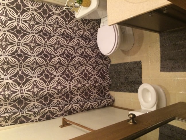 Bathroom - 3104 Ross Ct