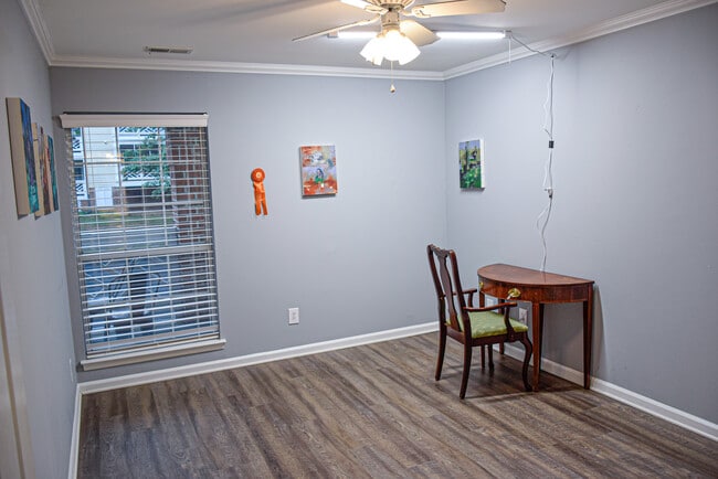 Building Photo - 1006 Kingswood Dr
