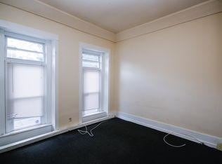 Primary Photo - 207 N Carey St #1/2