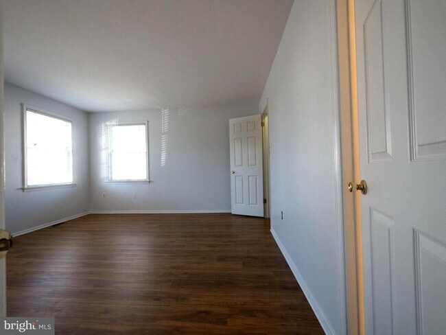 Building Photo - 150 Chalkboard Ct