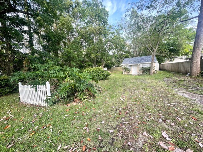 Building Photo - 1323 Woodruff Ave
