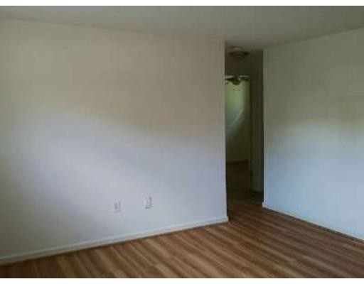 Foto del edificio - 148 Boston Post Rd E