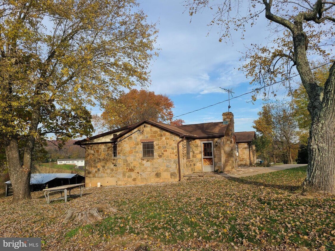 Primary Photo - 8230 Lee Hwy