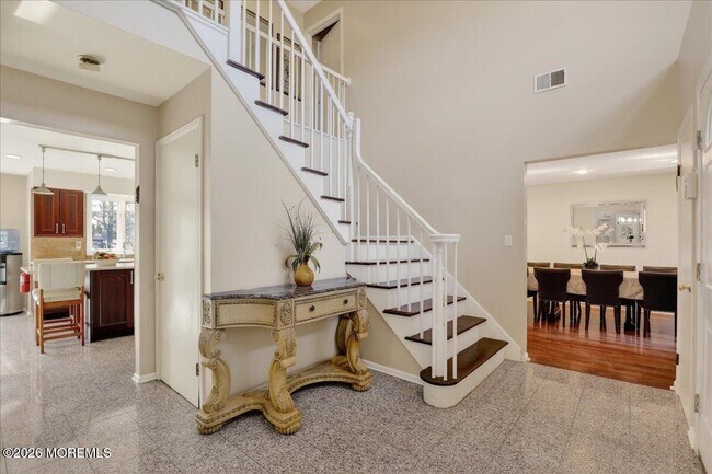 Foto del edificio - 57 Jamestown Dr