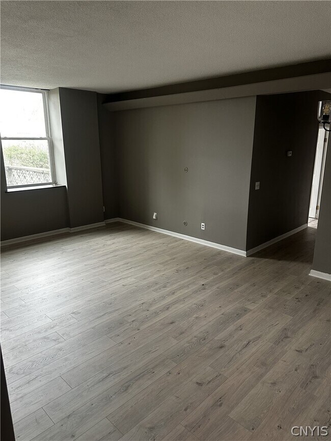 Foto del edificio - 10 Foery Dr