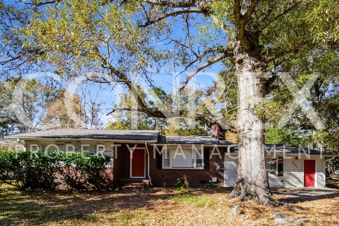 Primary Photo - Beautiful Home in North Charleston!