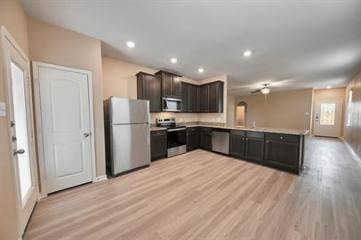 Building Photo - 22031 Lost Lantern Dr