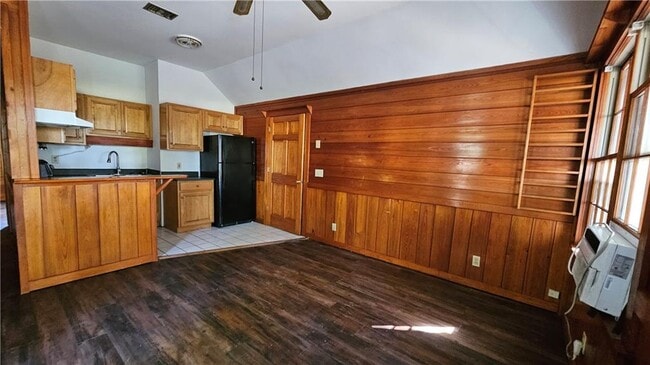 Building Photo - 724 Oglethorpe St