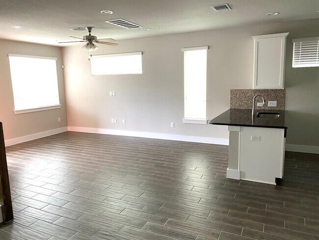 Foto del edificio - 7501 Pantherpaw St