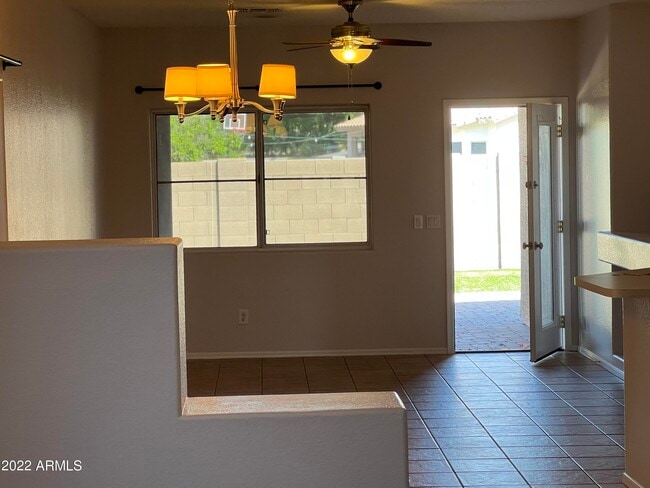 Foto del edificio - 14390 W Weldon Ave
