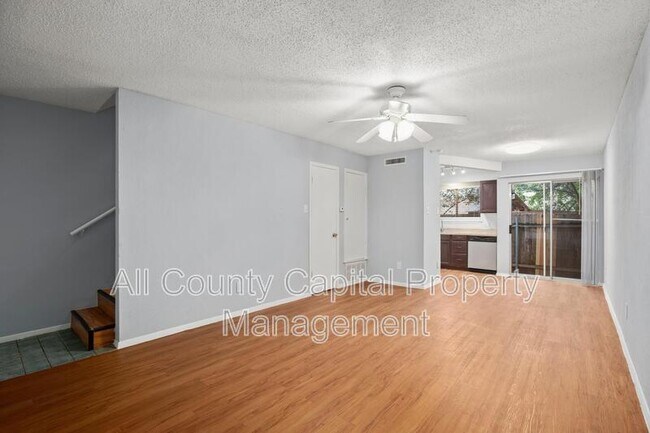 Foto del edificio - 3415 Menchaca Rd