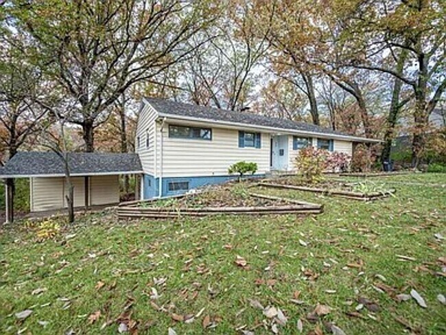 Building Photo - Marvelous 4 Bed 2.5 Bath House In Quarry H...