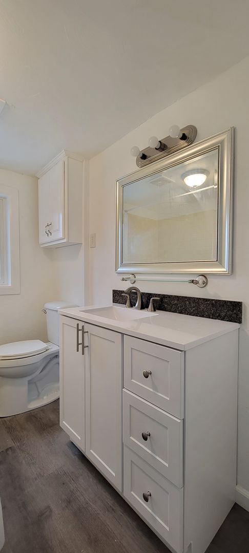 Foto del edificio - Cozy South Beacon Hill Cottage with 2 bedrooms, bonus room, and large yard with territorial views