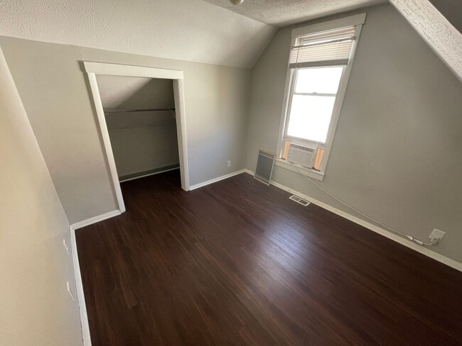 Foto del edificio - 4bd 2bth apartment