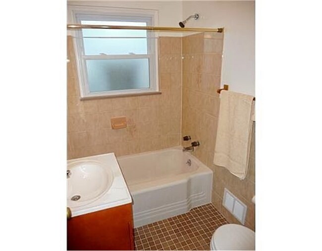 Foto del edificio - 310 Onyx Ave