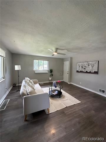 Foto del edificio - 1400 S Clermont St