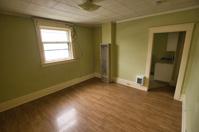 Building Photo - 29 12th Ave