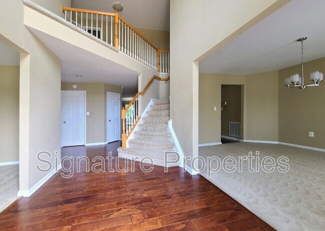 Foto del edificio - 4002 Mossy Bank Ln