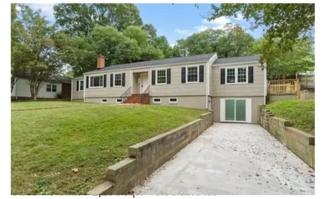 132 Chesterfield Ave
