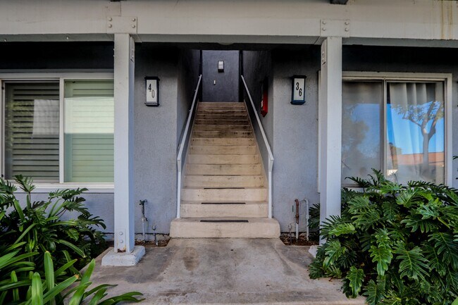 Building Photo - 40 Fallbrook