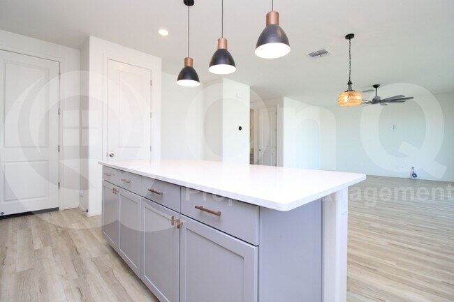 Foto del edificio - 7549 N 125th Dr