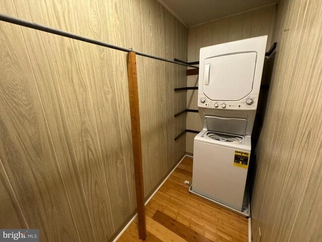 Foto del edificio - 43 S Main St