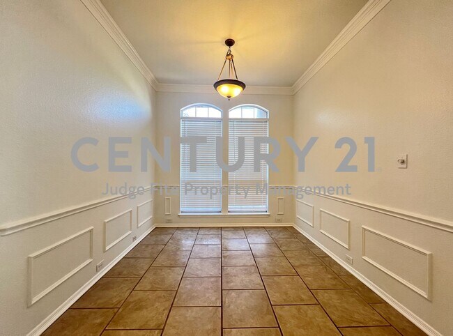 Building Photo - Lovely 3/2/2 With Study Nestled On Cul-De-...