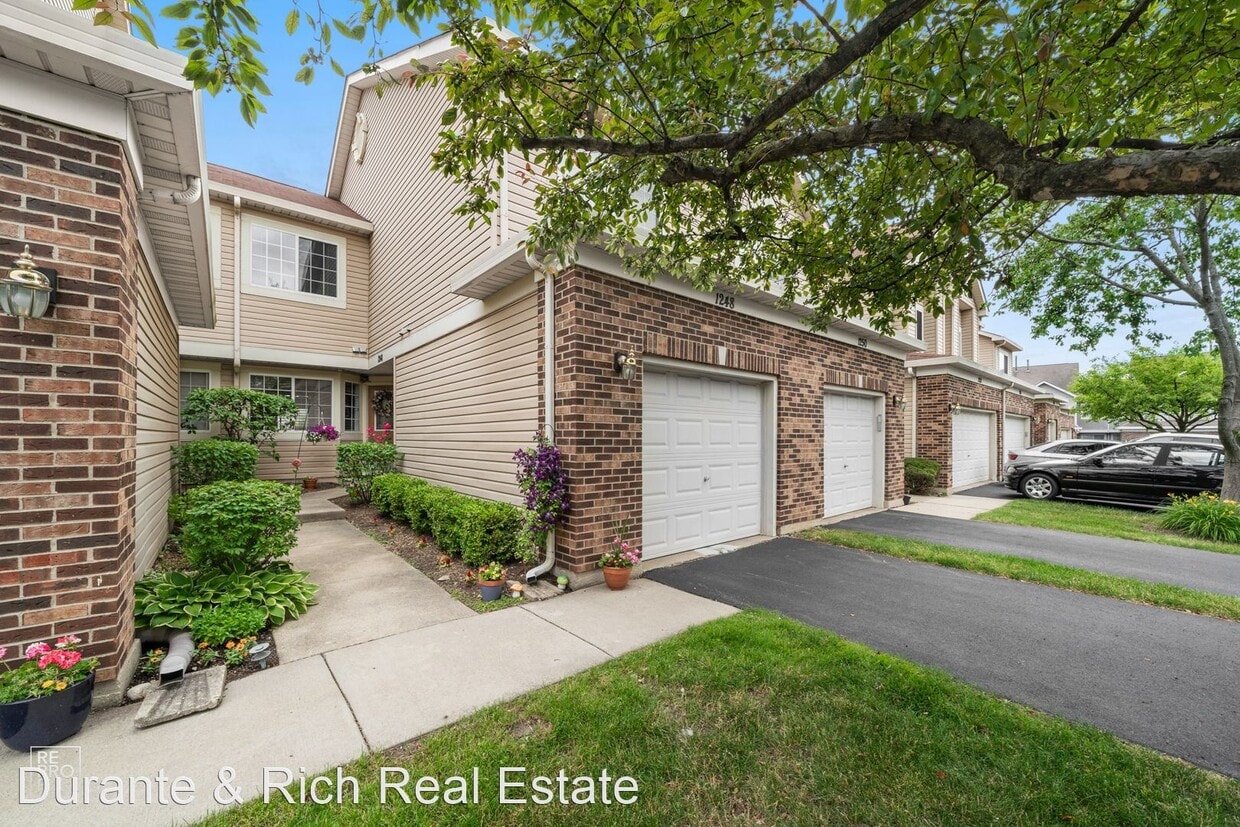 2 br, 2.5 bath House 1248 S. Parkside Dr House Rental in Palatine