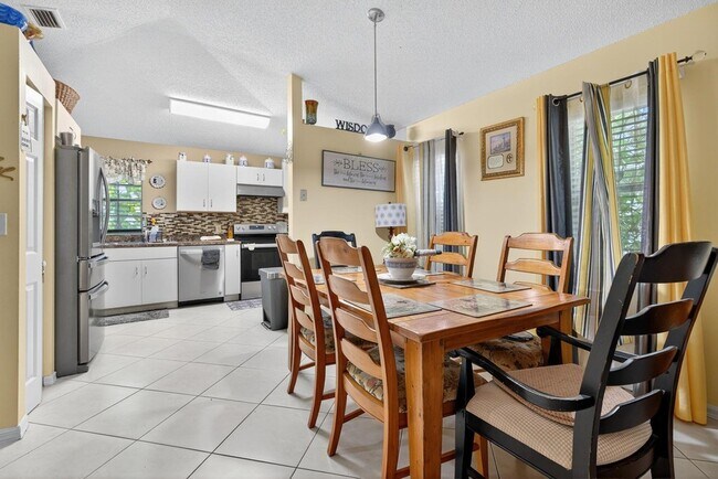 Foto del edificio - 6877 3rd St