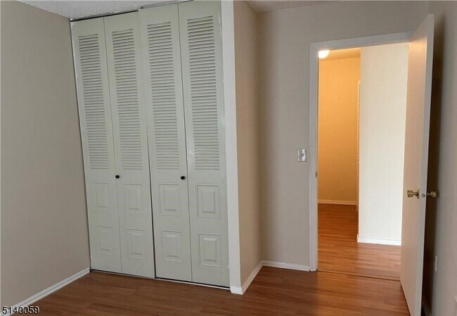 Building Photo - 2513 Lighthouse Ln