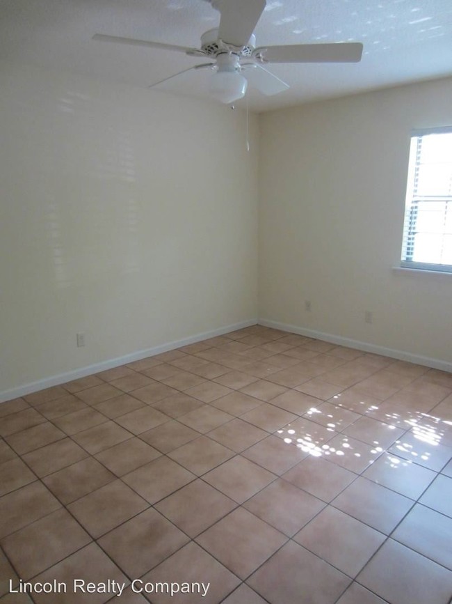 Building Photo - 1704 N Patterson St